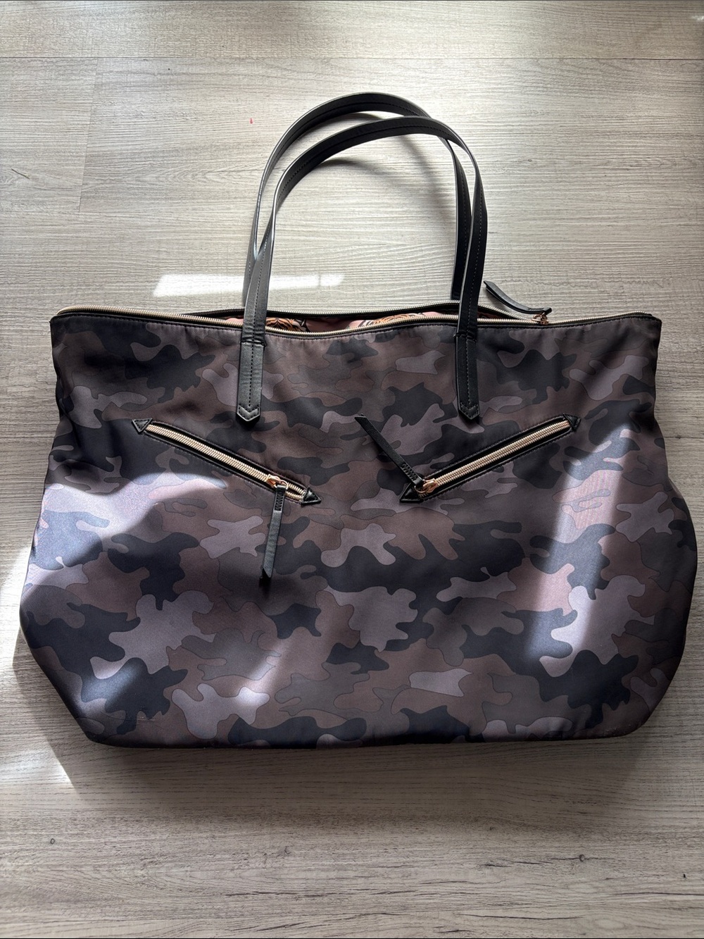 Stella & Dot Camouflage Tiger Print Tote Camo Tote Laptop Bag